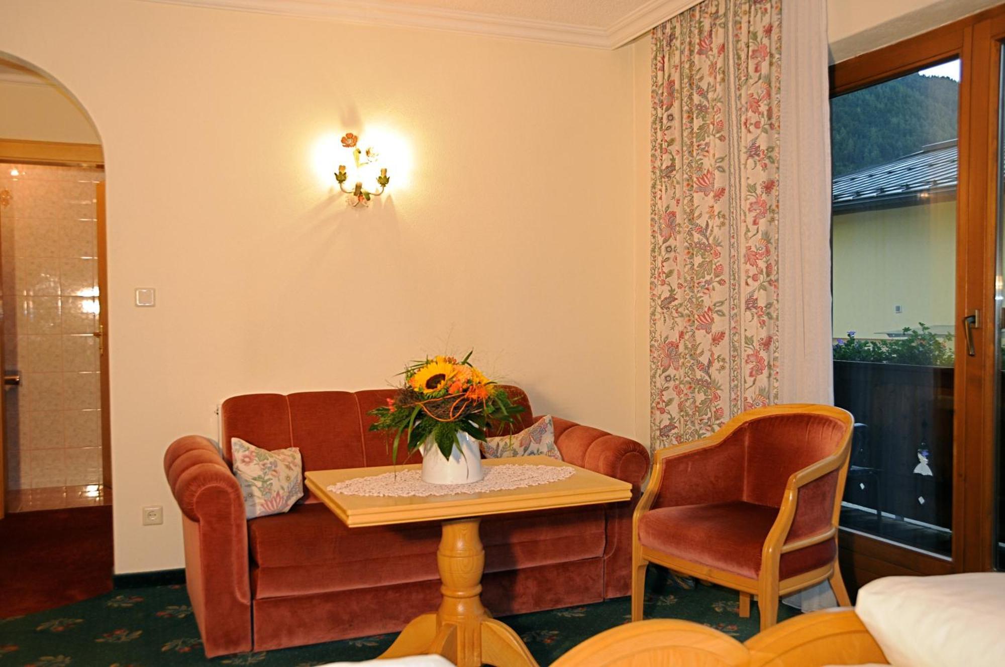 Hotel Neuwirt Brandenberg Стая снимка